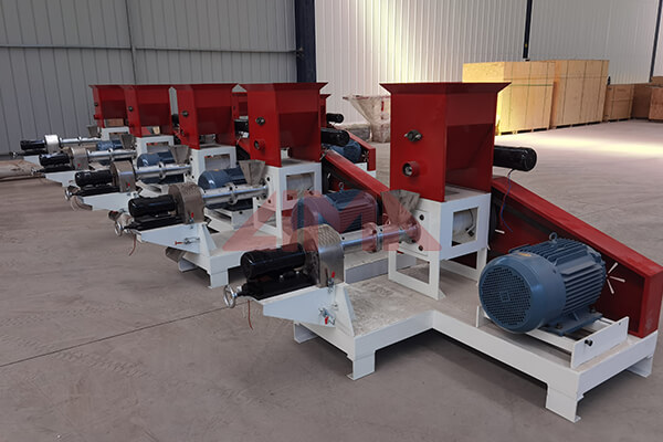 Fish Feed Pellet Mill/Puffed Fish Feed Extruder Manufacturer